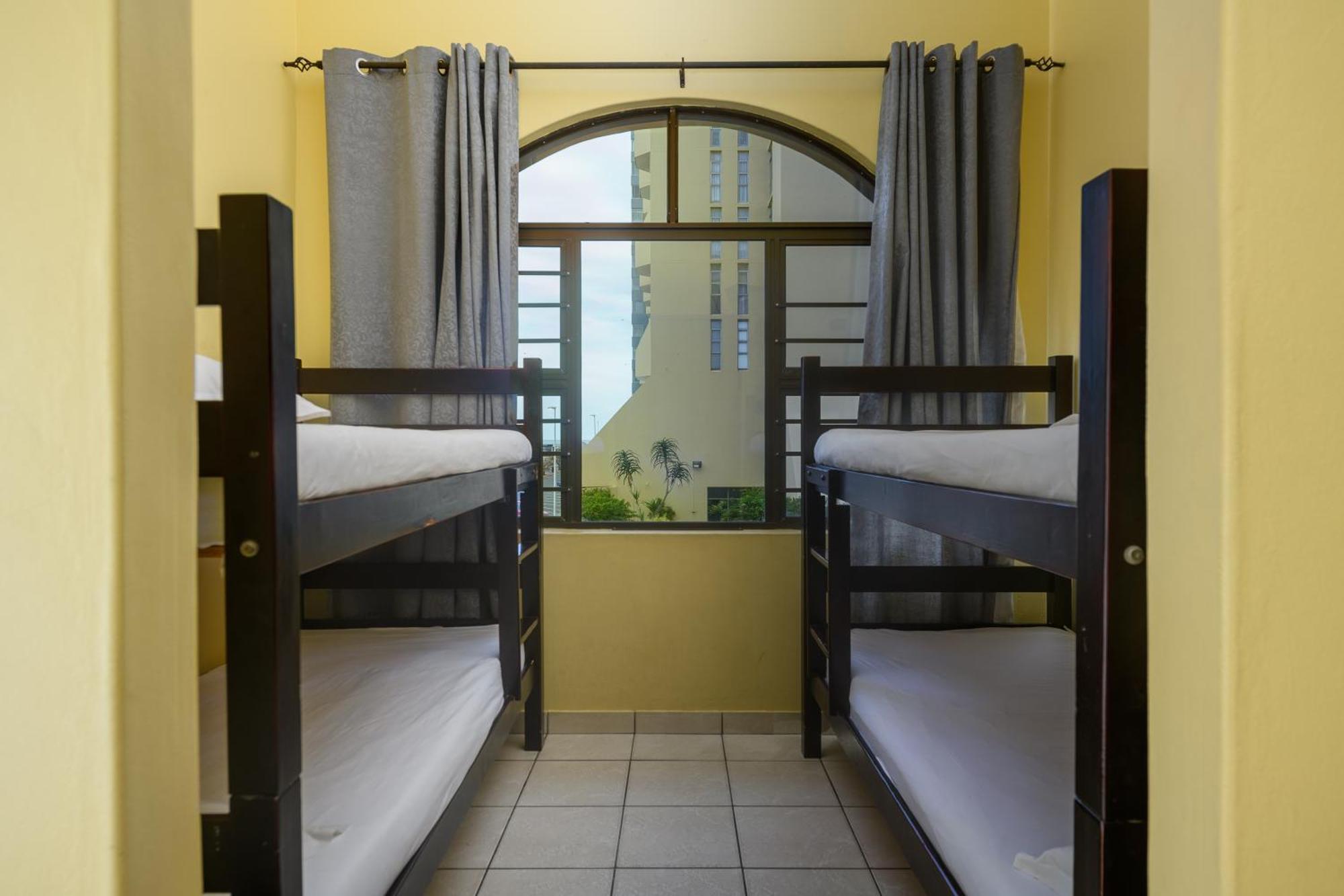Ushaka Holiday Apartments Дурбан Номер фото